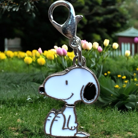 Snoopy Dog Charm for bracelets, keychains, & etc Charlie Brown - Picture 2 of 2